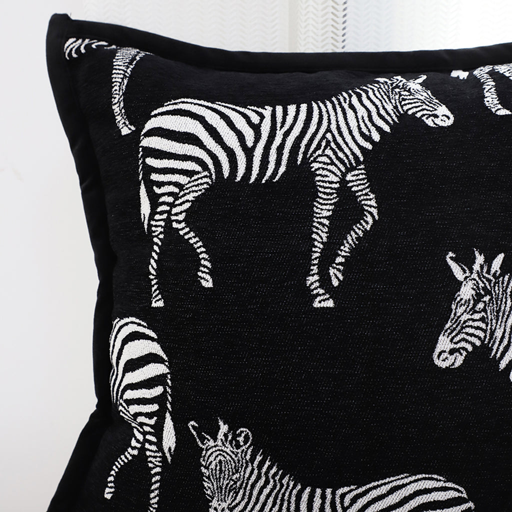 SOGA Set of 2 – 45cm Wildlife Zebra Scene Decorative Pillow Covers, Black & White Cushion Covers