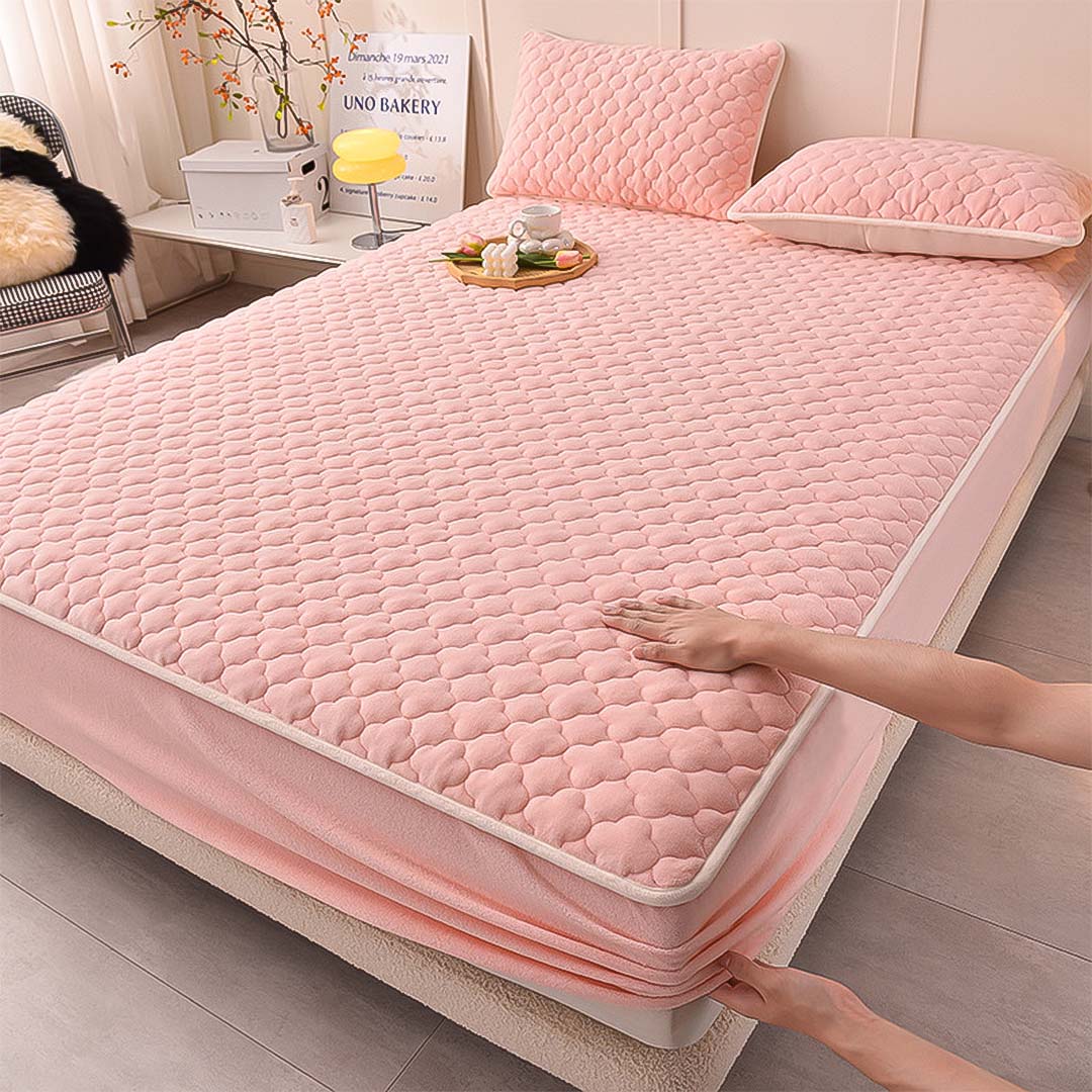 SOGA 2X Pink 153cm Wide Mattress Cover Thick Quilted Fleece Stretchable Clover Design Bed Spread Sheet Protector with Pillow Covers