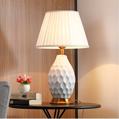 SOGA 4X Textured Ceramic Oval Table Lamp with Gold Metal Base White