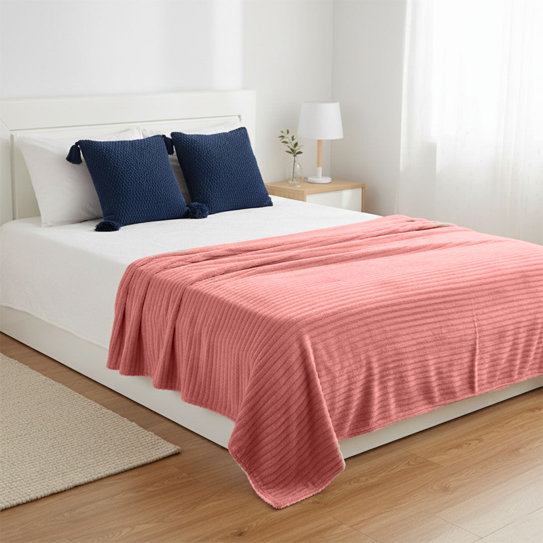 SOGA 3PC Cozy Set – Pink Flannel Throw Blanket with Decorative Pillow Covers (Chunky Knit & Textured Navy Design)