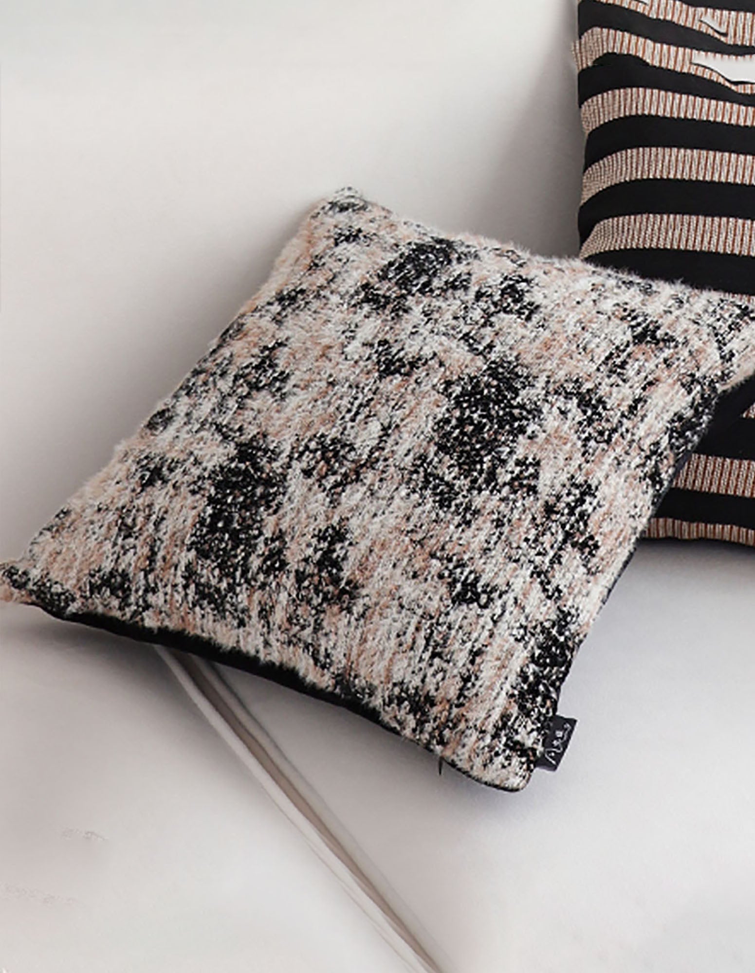 SOGA 2X 45cm Black & Beige Textured Pillowcase