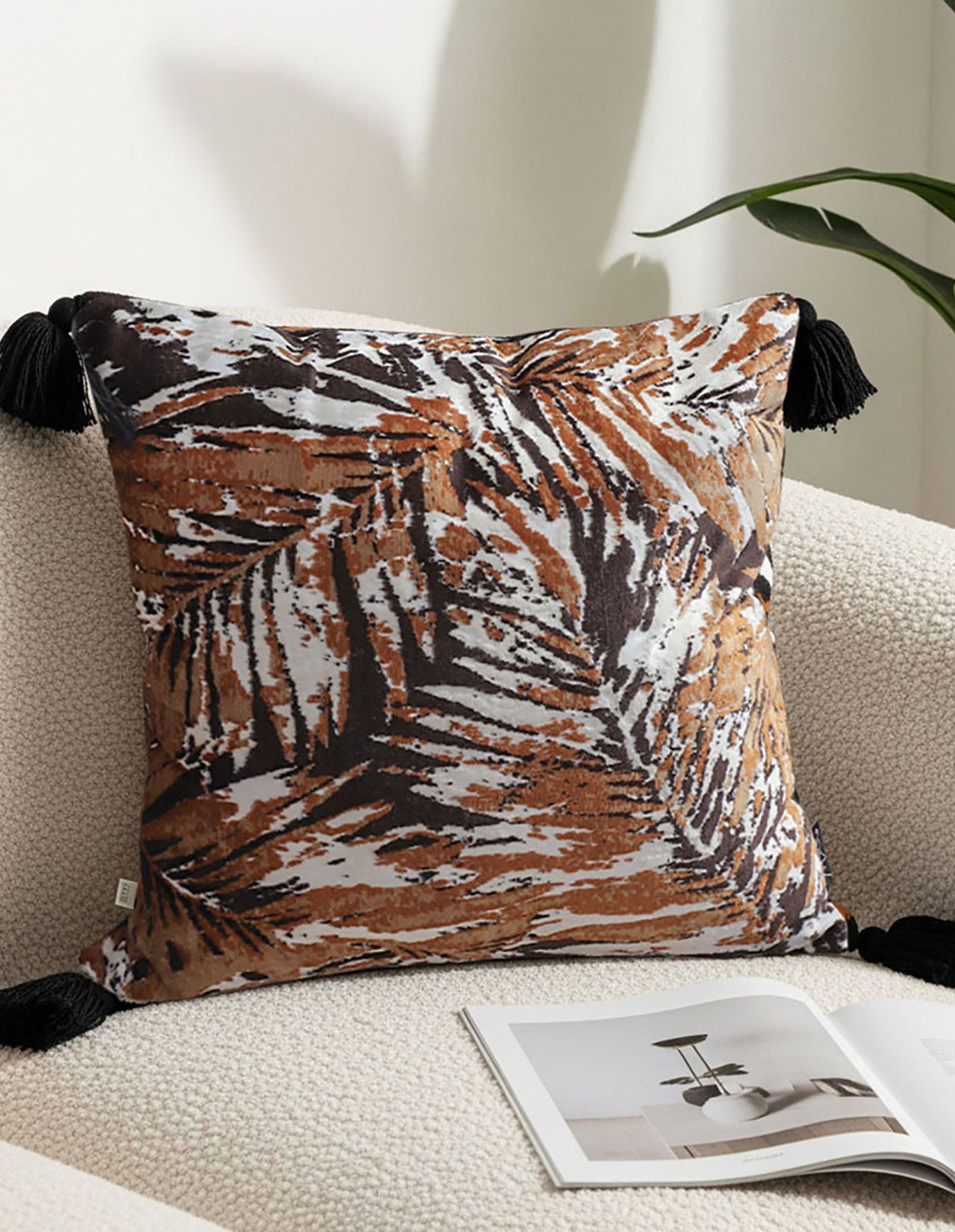 SOGA 2X 45cm Velvet Brown/Black/Ivory Leaf Print Polyester Cushion Cover with Tassels