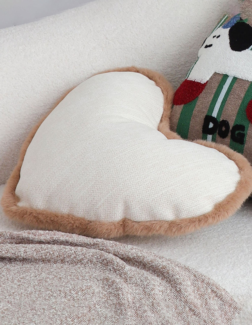 SOGA 2X 42x32cm Heart-Shaped Beige Brown Off-White Plush Polyester Pillow Cover